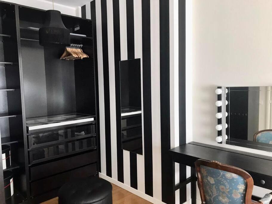 Appartamento Comodo Bilocale Nuovo Milano Esterno foto