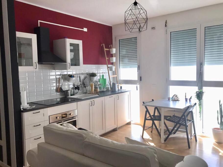 Appartamento Comodo Bilocale Nuovo Milano Esterno foto