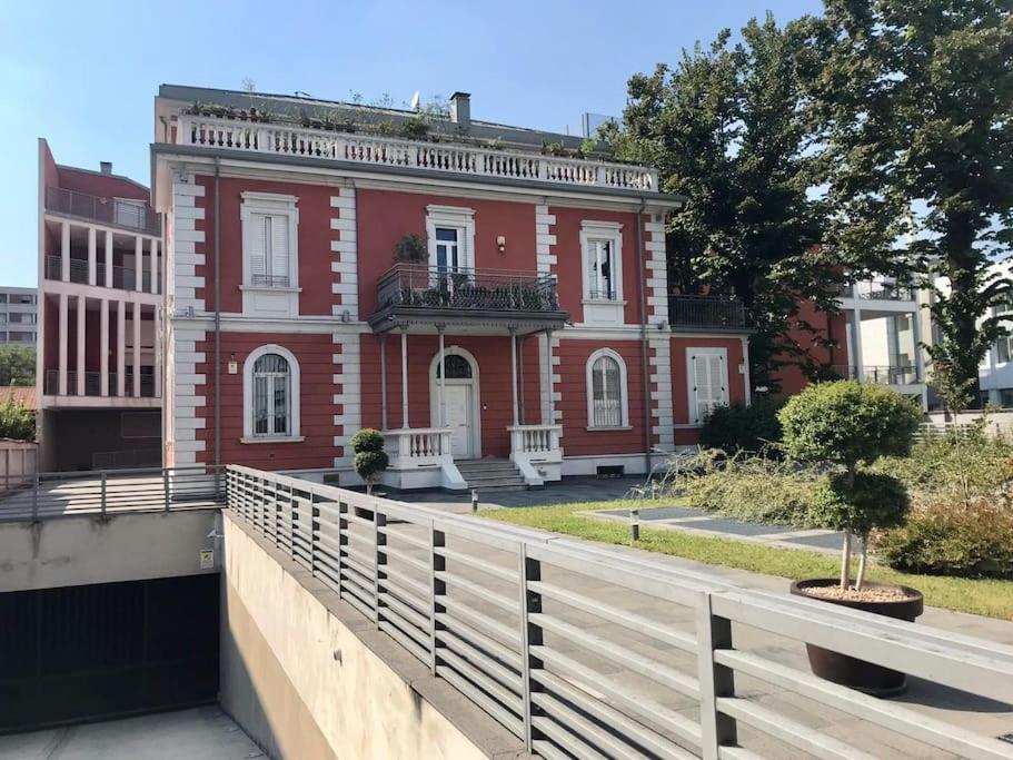 Appartamento Comodo Bilocale Nuovo Milano Esterno foto